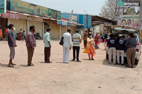 shieldon-security-services-has-conducted-free-food-distribution-to-the-needy-people-on-7th-april-2020-as-a-corona-virus-relief-activity-at-uppal-served-food-for-175-200-no-s-day-2-107BAAD47C-EB97-7ACD-863B-23CFB78D6341.jpg