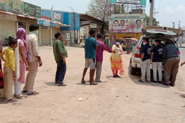 shieldon-security-services-has-conducted-free-food-distribution-to-the-needy-people-on-7th-april-2020-as-a-corona-virus-relief-activity-at-uppal-served-food-for-175-200-no-s-day-2-6A2D8D8CF-DD23-077F-66B5-771AB54F8BC1.jpg